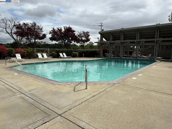 $2,700 | 25850 Kay Avenue, Unit 328, Hayward, CA 94545