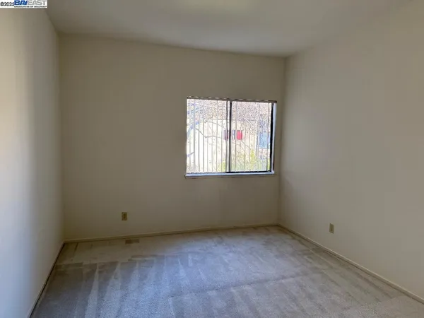 $2,700 | 25850 Kay Avenue, Unit 328, Hayward, CA 94545