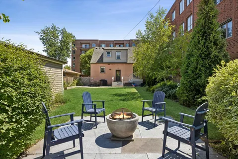 $450,000 | 1320 Washington Street, Des Plaines, IL 60016