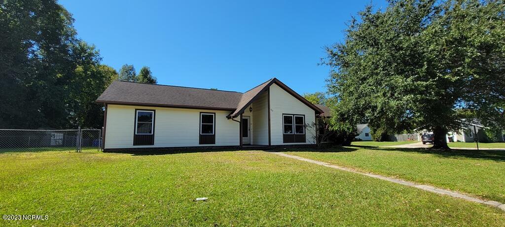 527 Raintree Circle Jacksonville, NC 28540 - Photo 3 of 29