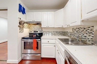 383 Langley Road, Unit 3 Newton, MA 02459 - Photo 3 of 10