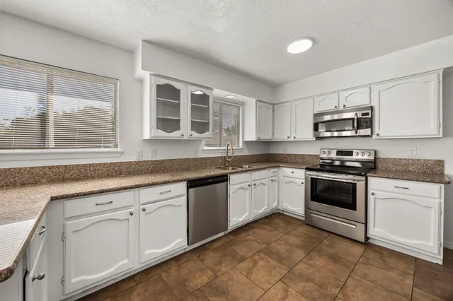 $1,800 | 6522 Brookgate Drive, Spring, TX 77373