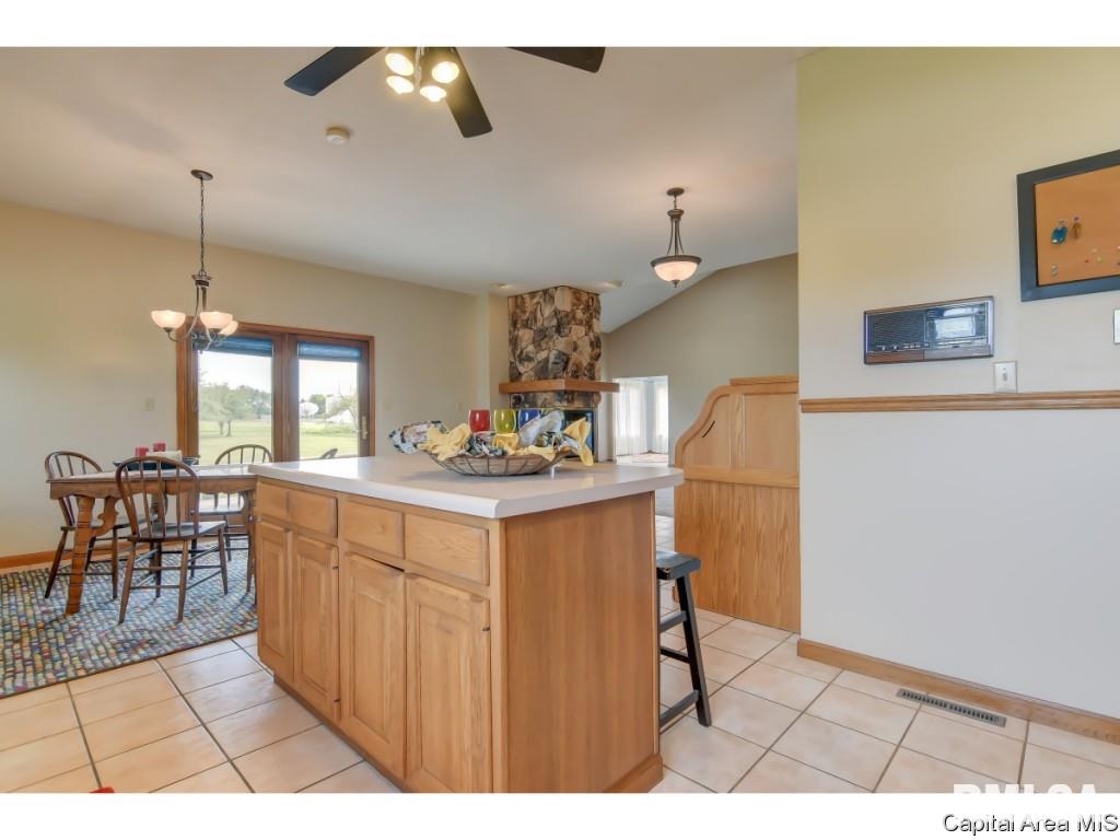 3950 Rochester Road Springfield, IL 62712 - Photo 13 of 36
