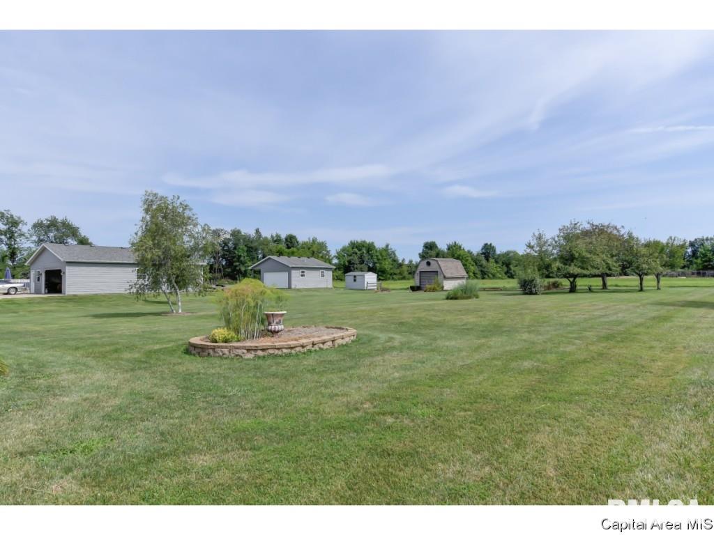 3950 Rochester Road Springfield, IL 62712 - Photo 6 of 36