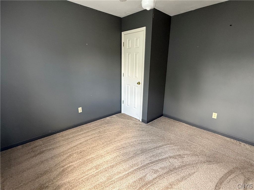 128 Hagan Circle Oneida, NY 13421 - Photo 14 of 23