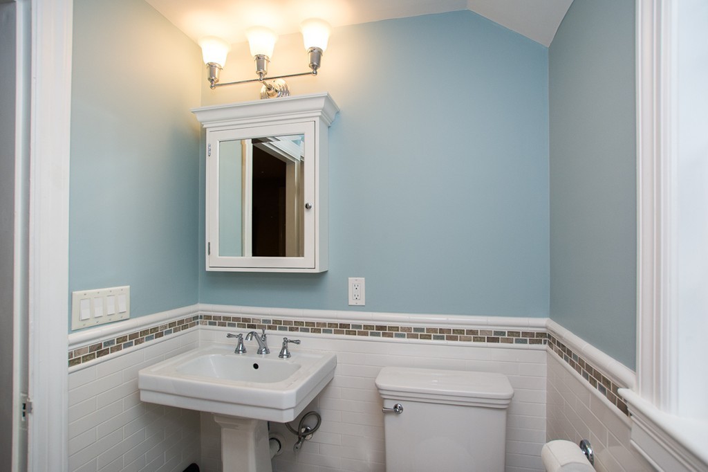 564 Quinobequin Road Newton, MA 02468 - Photo 17 of 30