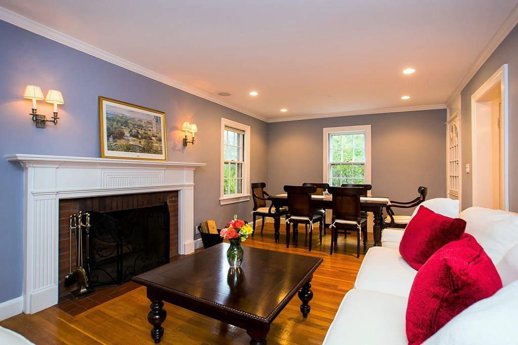 564 Quinobequin Road Newton, MA 02468 - Photo 3 of 30