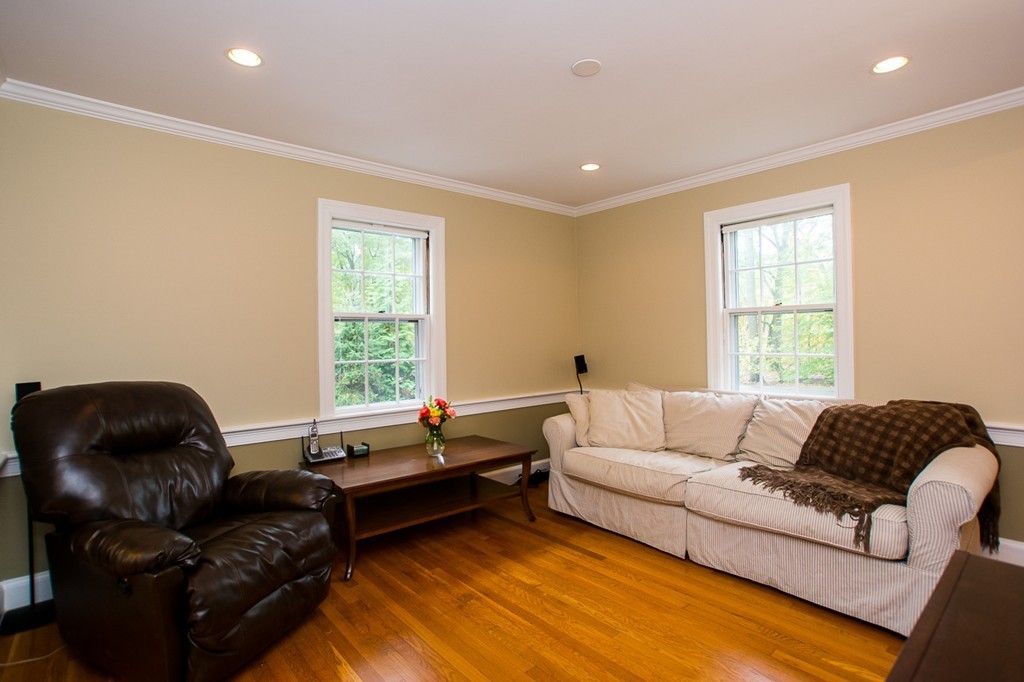 564 Quinobequin Road Newton, MA 02468 - Photo 8 of 30