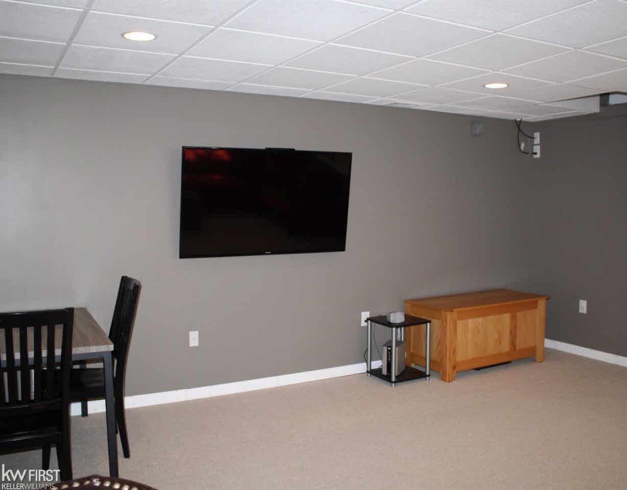 3955 Fieldview Road Lake Orion, MI 48360 - Photo 17 of 23 21300232-16.JPG