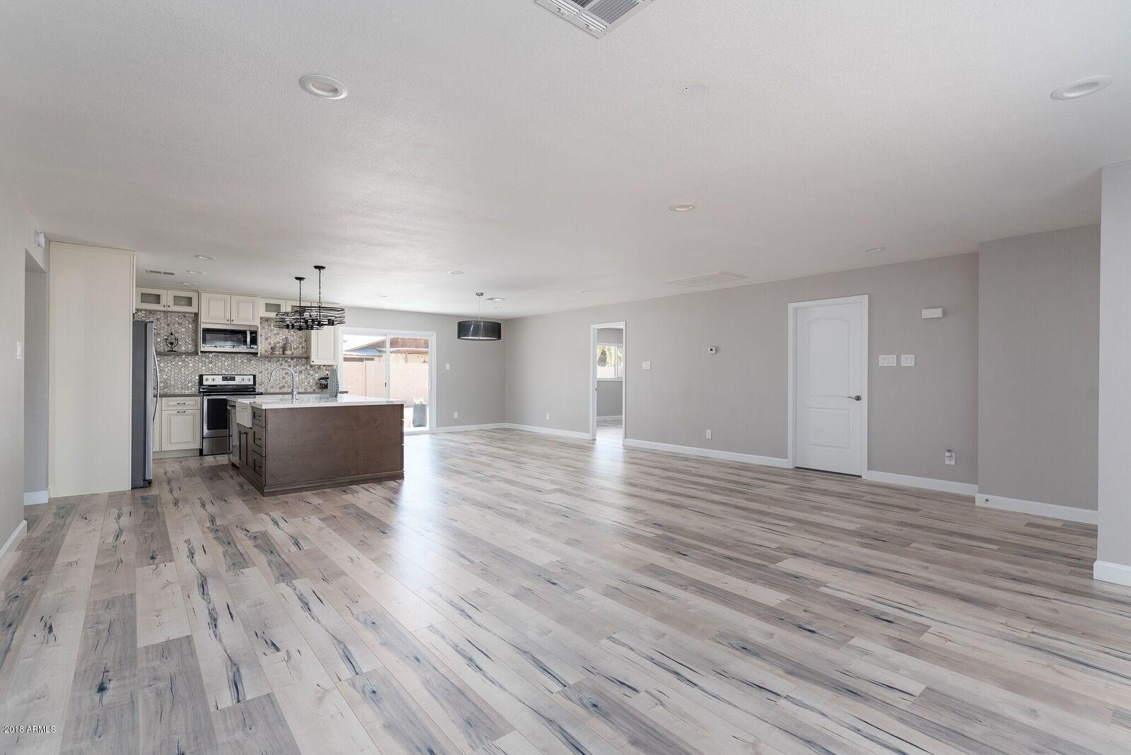 3543 West Hearn Road Phoenix, AZ 85053 - Photo 6 of 32 3543WHearnRdPhoenix-5_preview