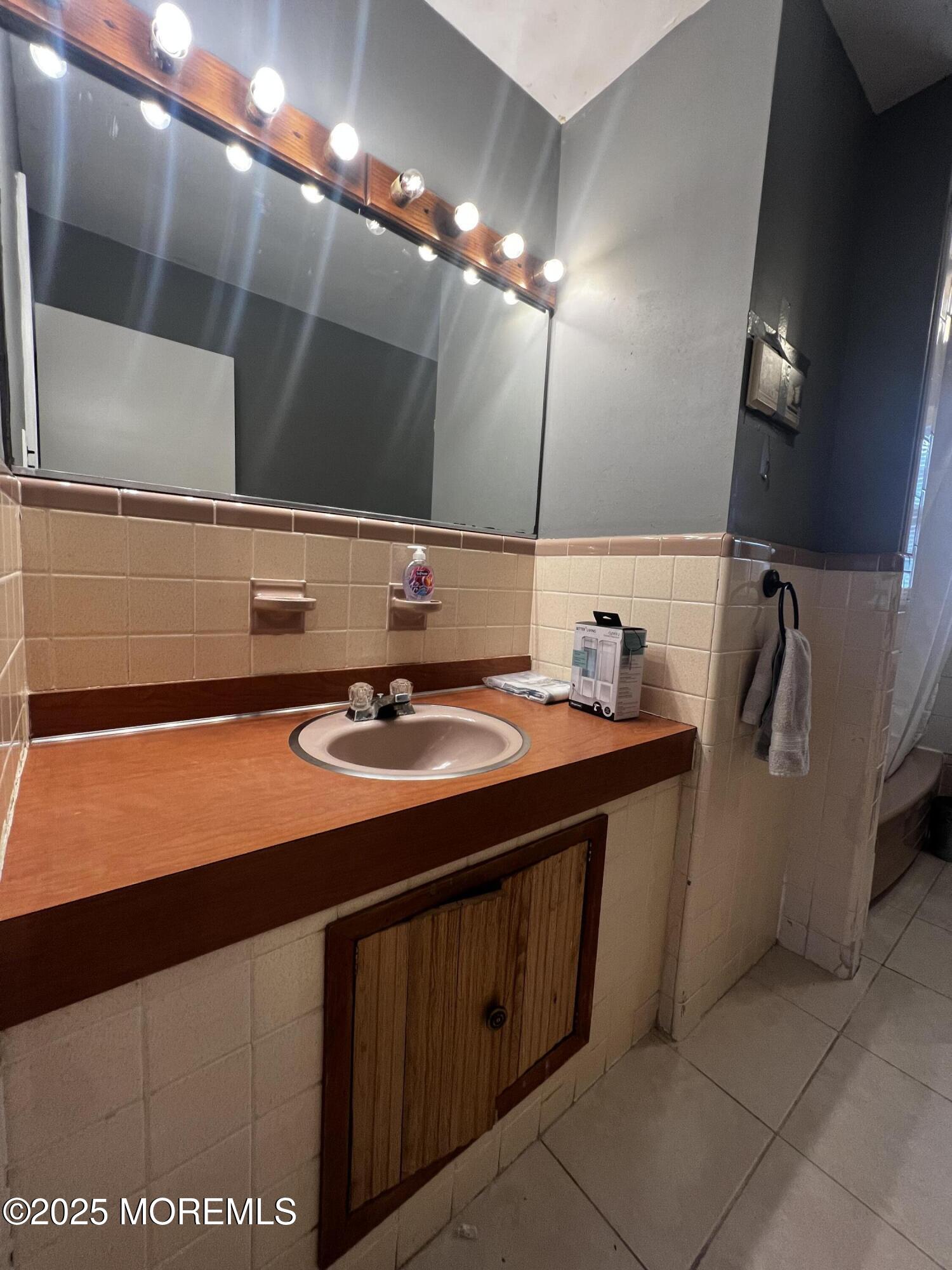 50 Whalepond Road Oakhurst, NJ 07755 - Photo 6 of 11 IMG-8675 - Copy