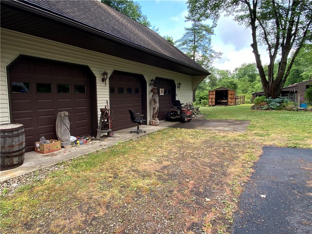 471 Lake Wilhelm Road Clarks Mills, PA 16114 - Photo 3 of 20 Gallery Image 3