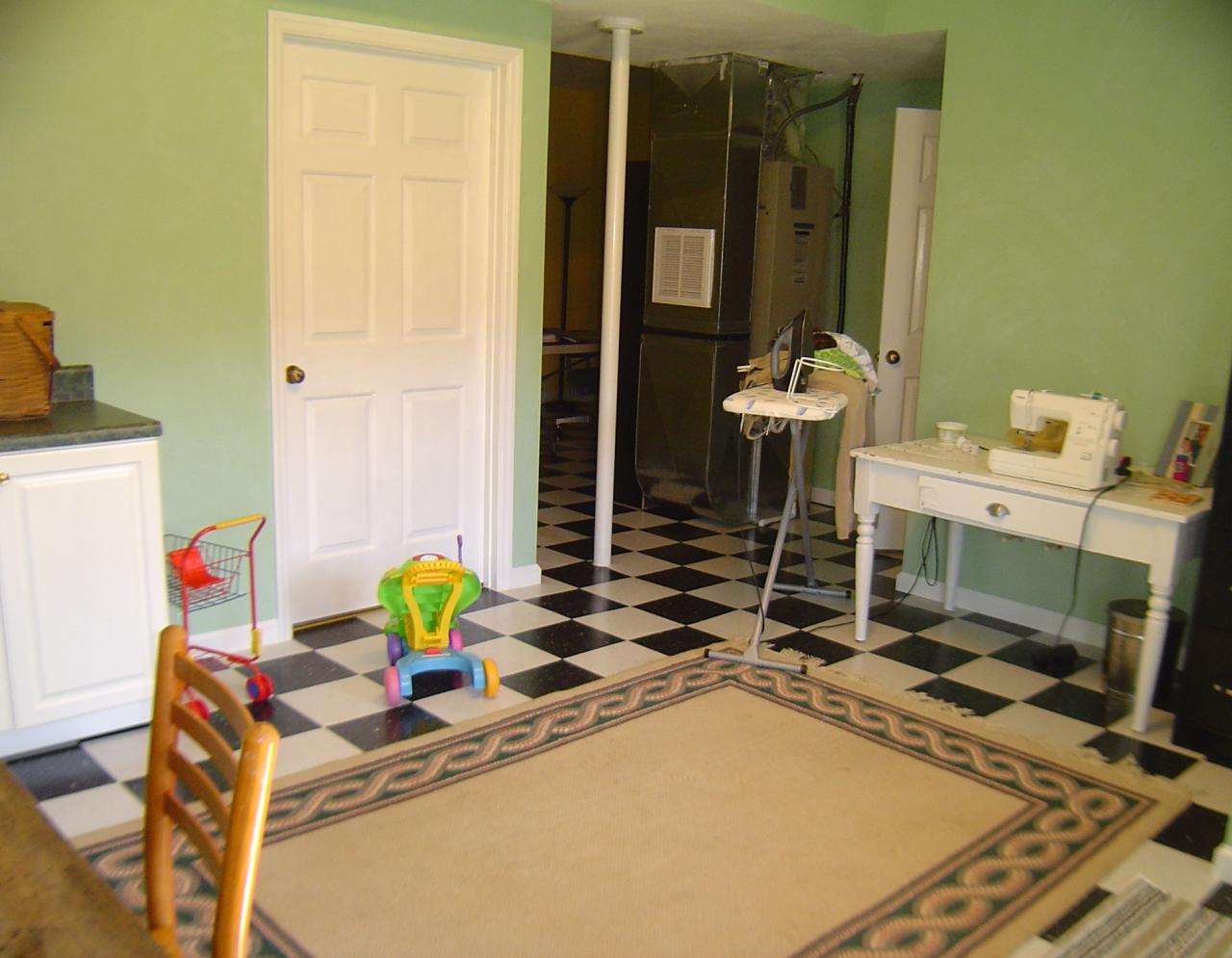 1063 Madcap Road Rocky Mount, VA 24151 - Photo 17 of 39 a room with musical instruments