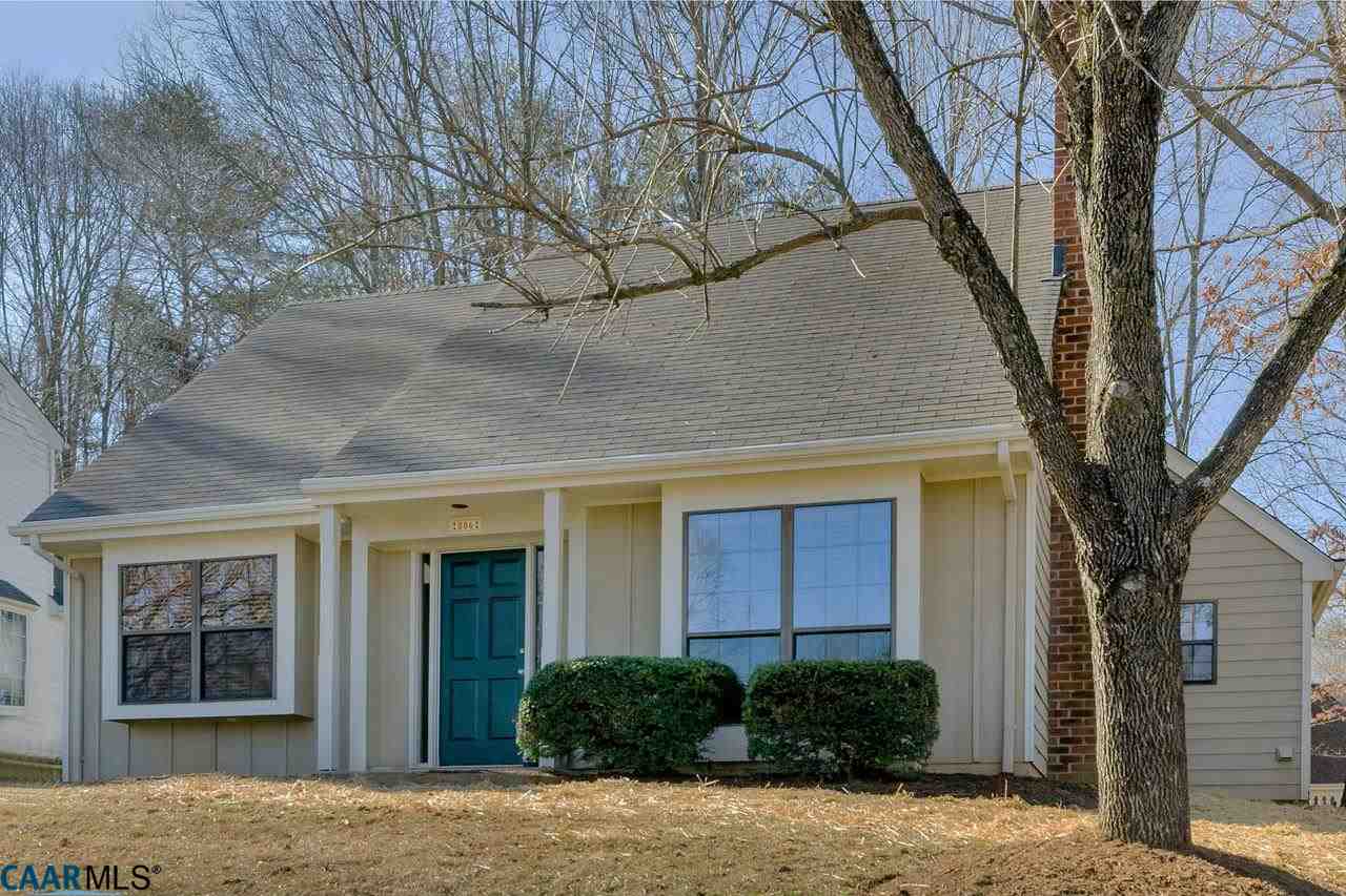 806 Harris Road Charlottesville, VA 22902 - Photo 19 of 20 a front view of a house with garden