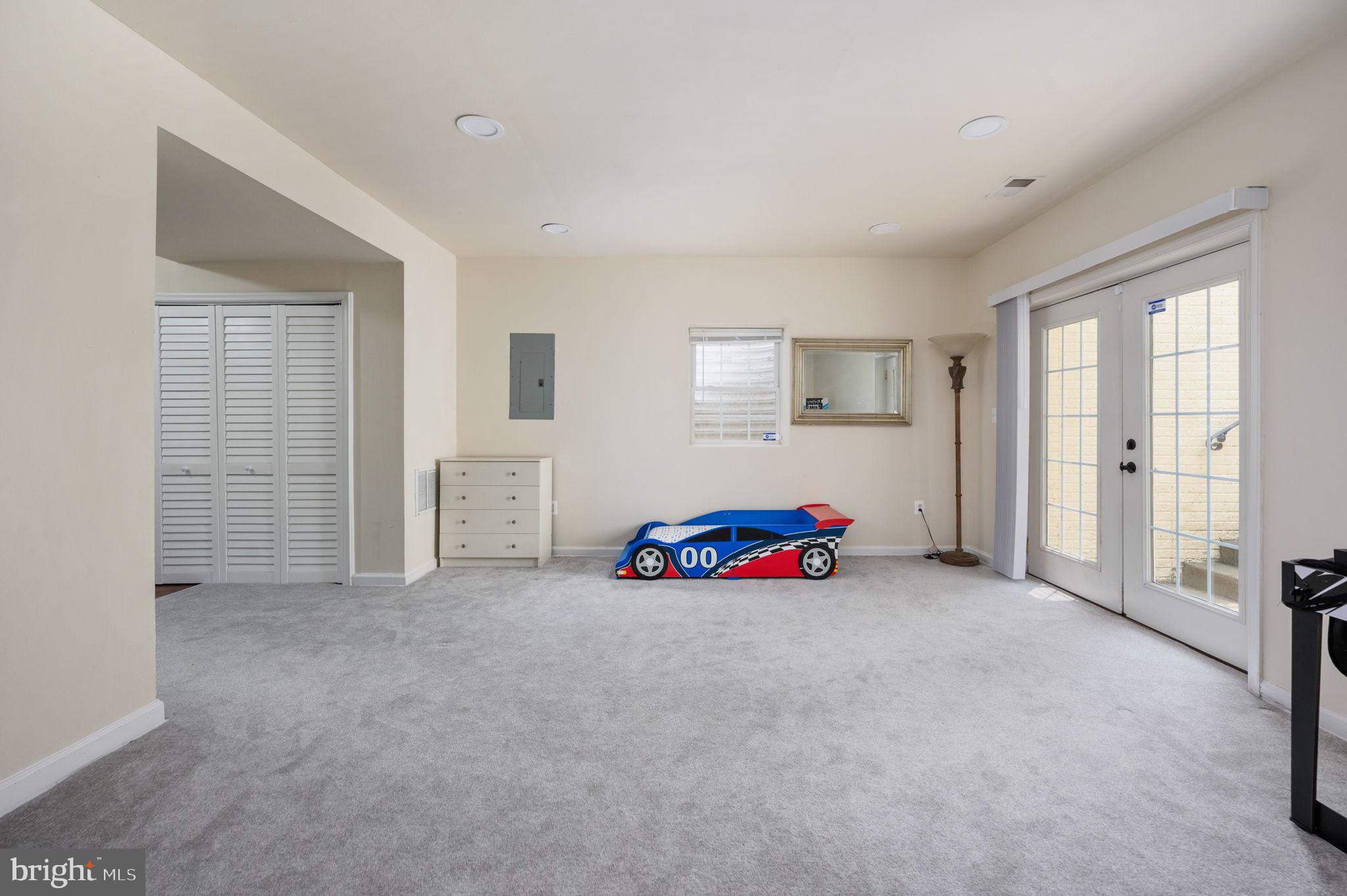 3855 Graham Park Road Triangle, VA 22172 - Photo 46 of 60 Gallery Image 46