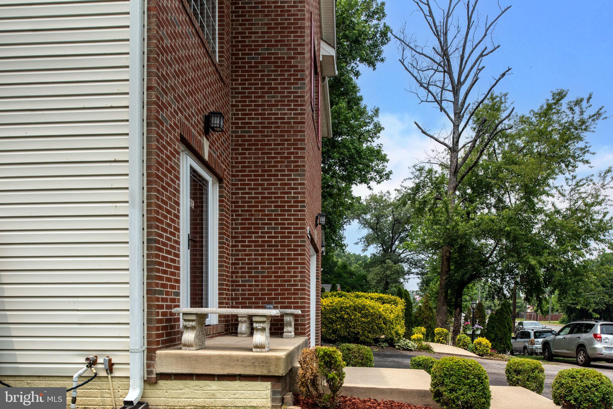 3855 Graham Park Road Triangle, VA 22172 - Photo 7 of 60 Gallery Image 7