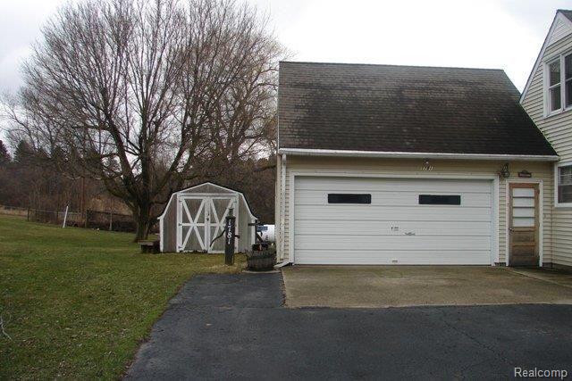 1781 Clark Road Lapeer, MI 48446 - Photo 3 of 24 Asphalt Drive.jpg