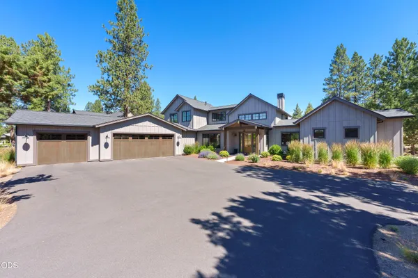 $2,675,000 | 61546 Hosmer Lake Drive, Bend, OR 97702