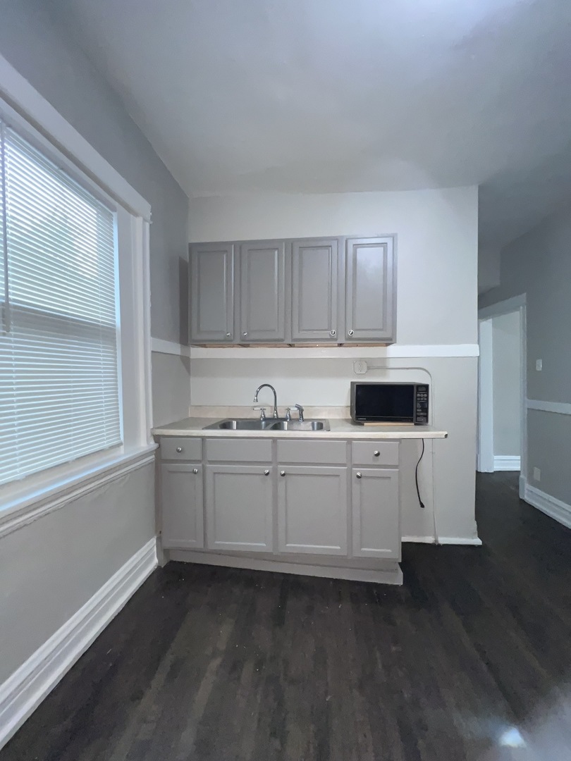 2707 East 78th Street, Unit 2W Chicago, IL 60649 - Photo 27 of 34