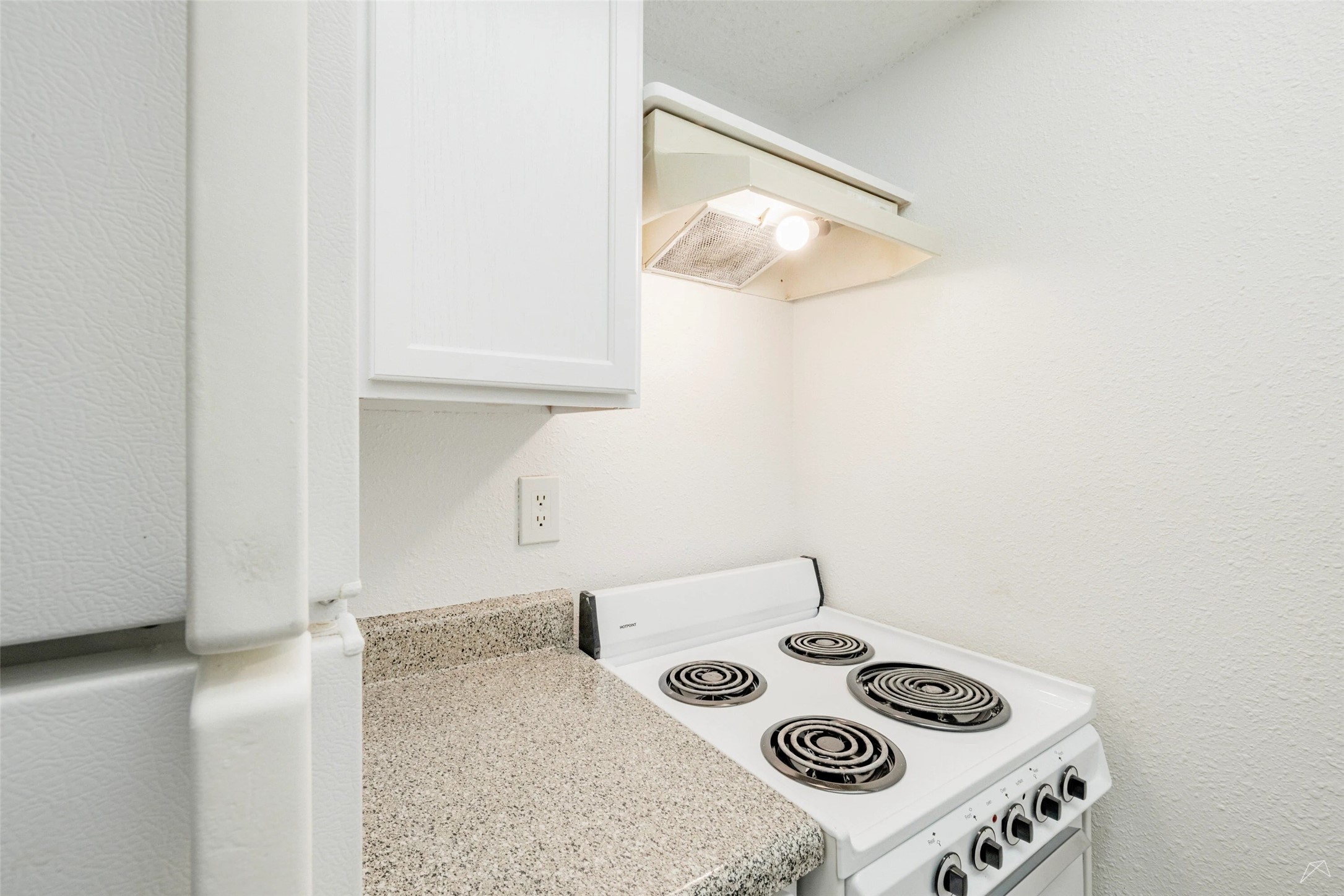 3600 Greystone Drive, Unit 403 Austin, TX 78731 - Photo 13 of 19 6 Weeks Rent Free! On Select Units