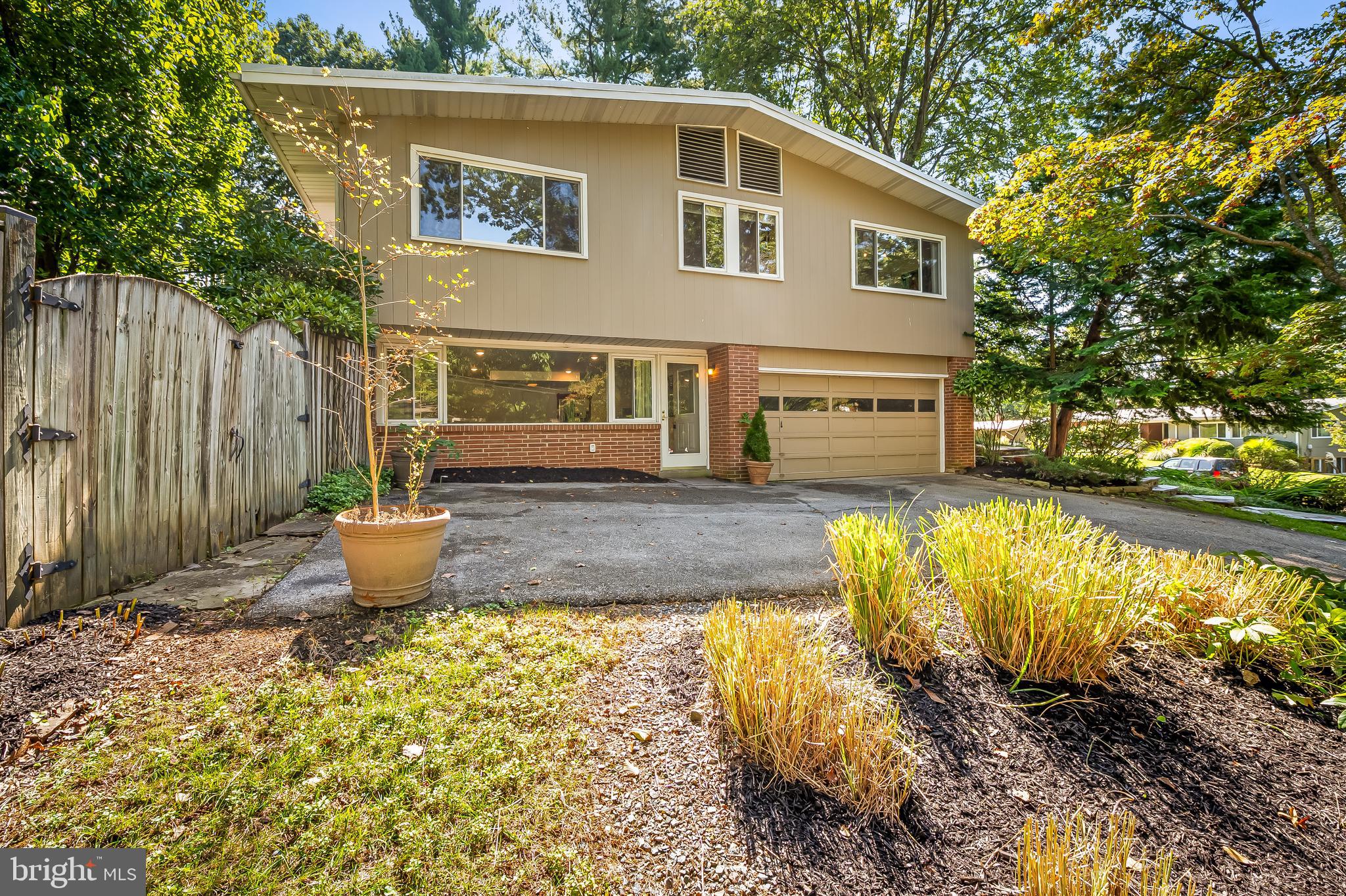 6103 Ivydene Terrace Baltimore, MD 21209 - Photo 44 of 51 a house view with a outdoor space