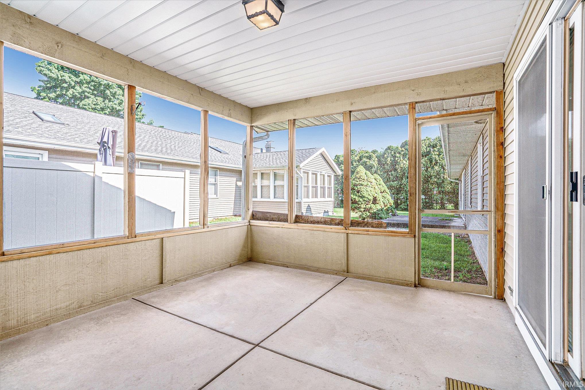 4607 Rivers Edge Drive Mishawaka, IN 46544 - Photo 6 of 12 Gallery Image 6