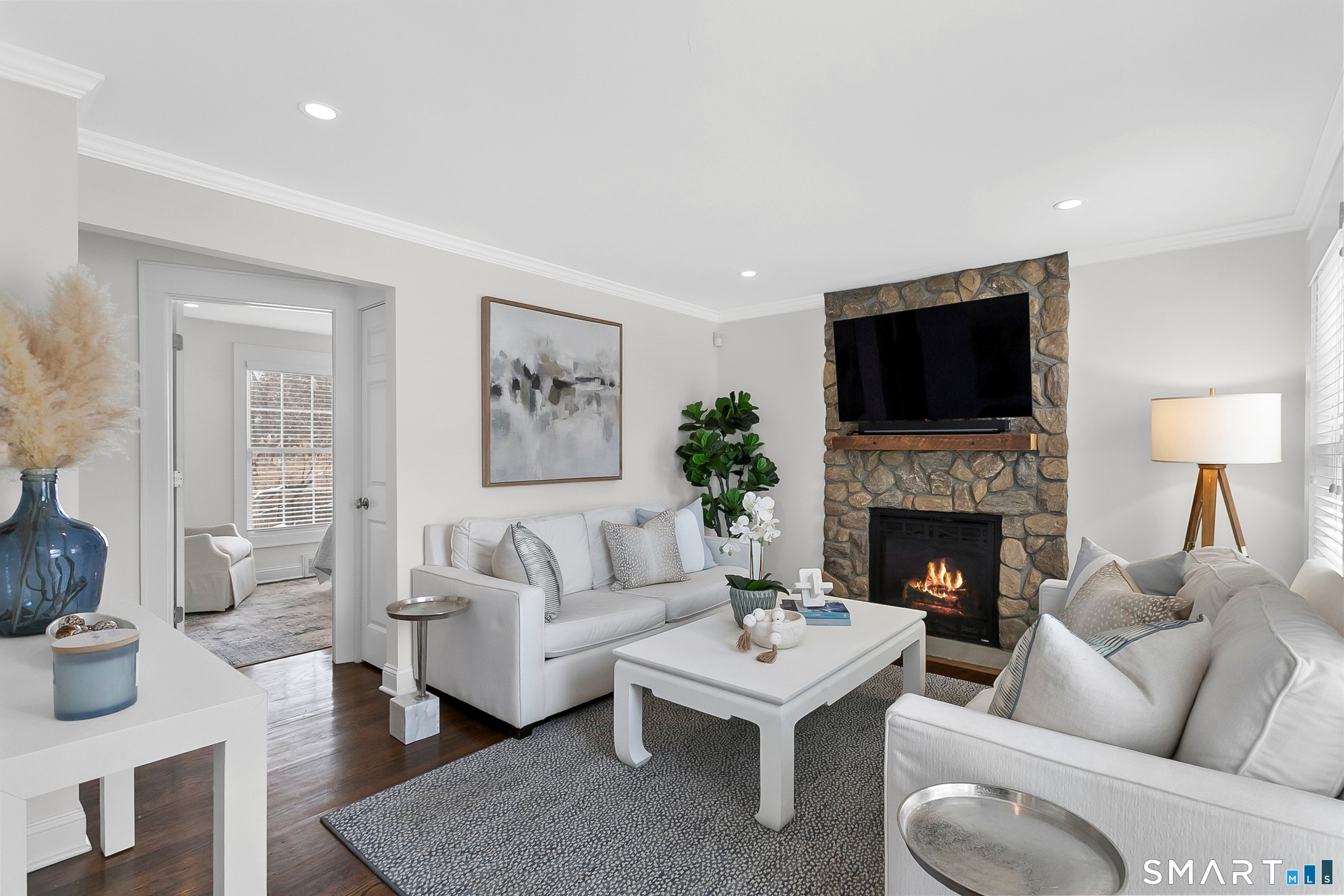 877 South Pine Creek Road Fairfield, CT 06824 - Photo 2 of 39