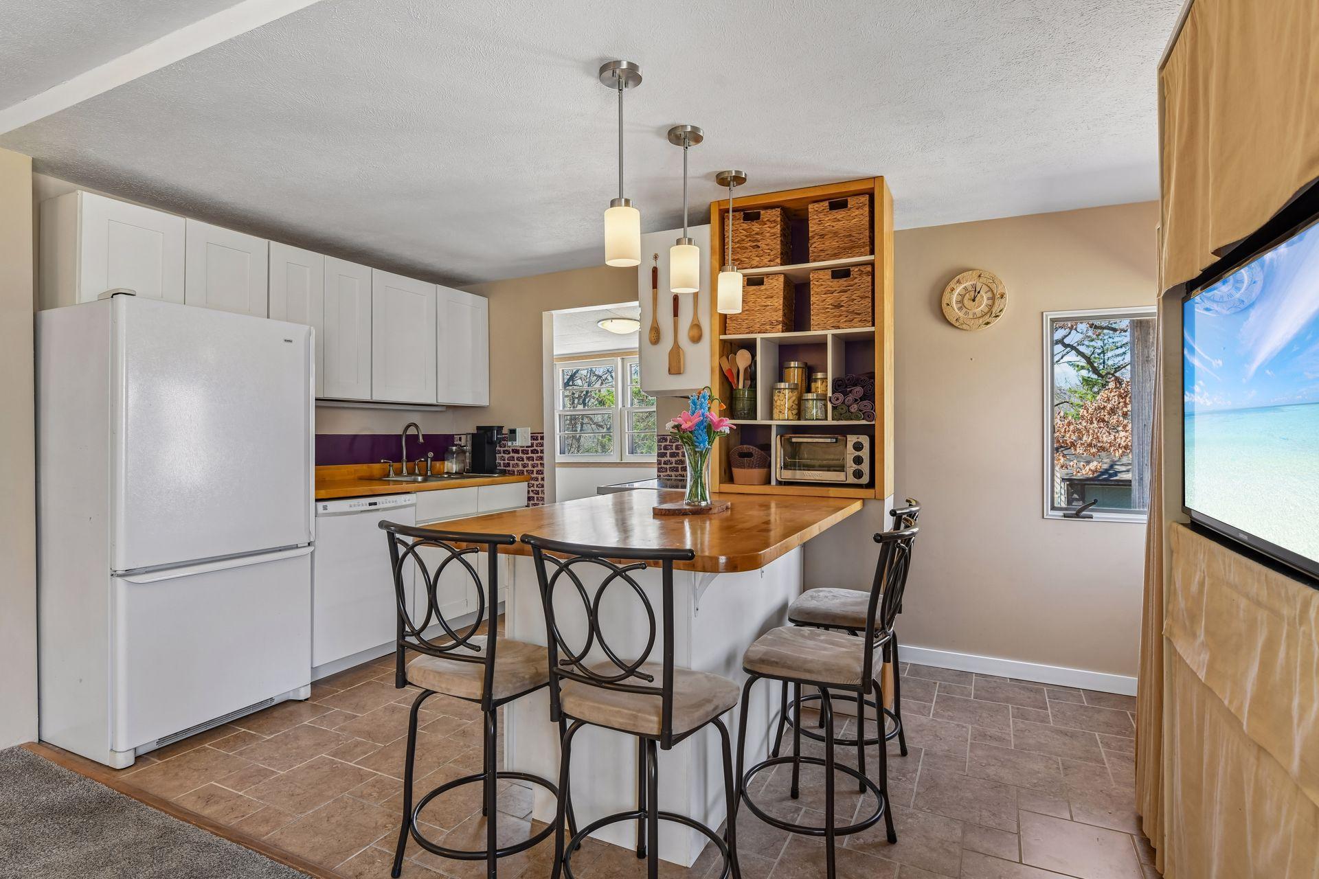 2417 Ford Road Hopkins, MN 55305 - Photo 6 of 57