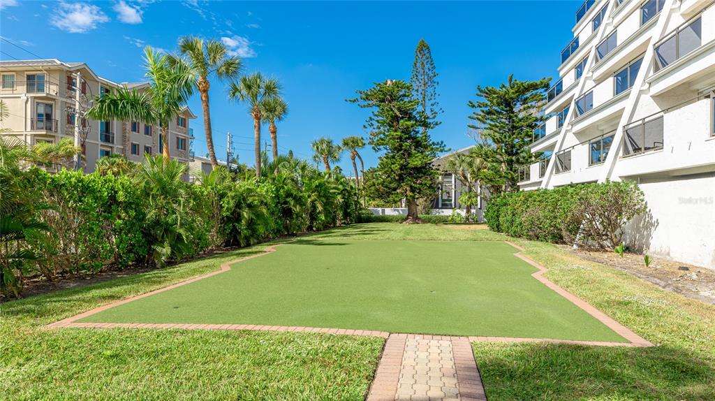 625 Beach Road, Unit 407 Sarasota, FL 34242 - Photo 39 of 43 a view of a tennis court