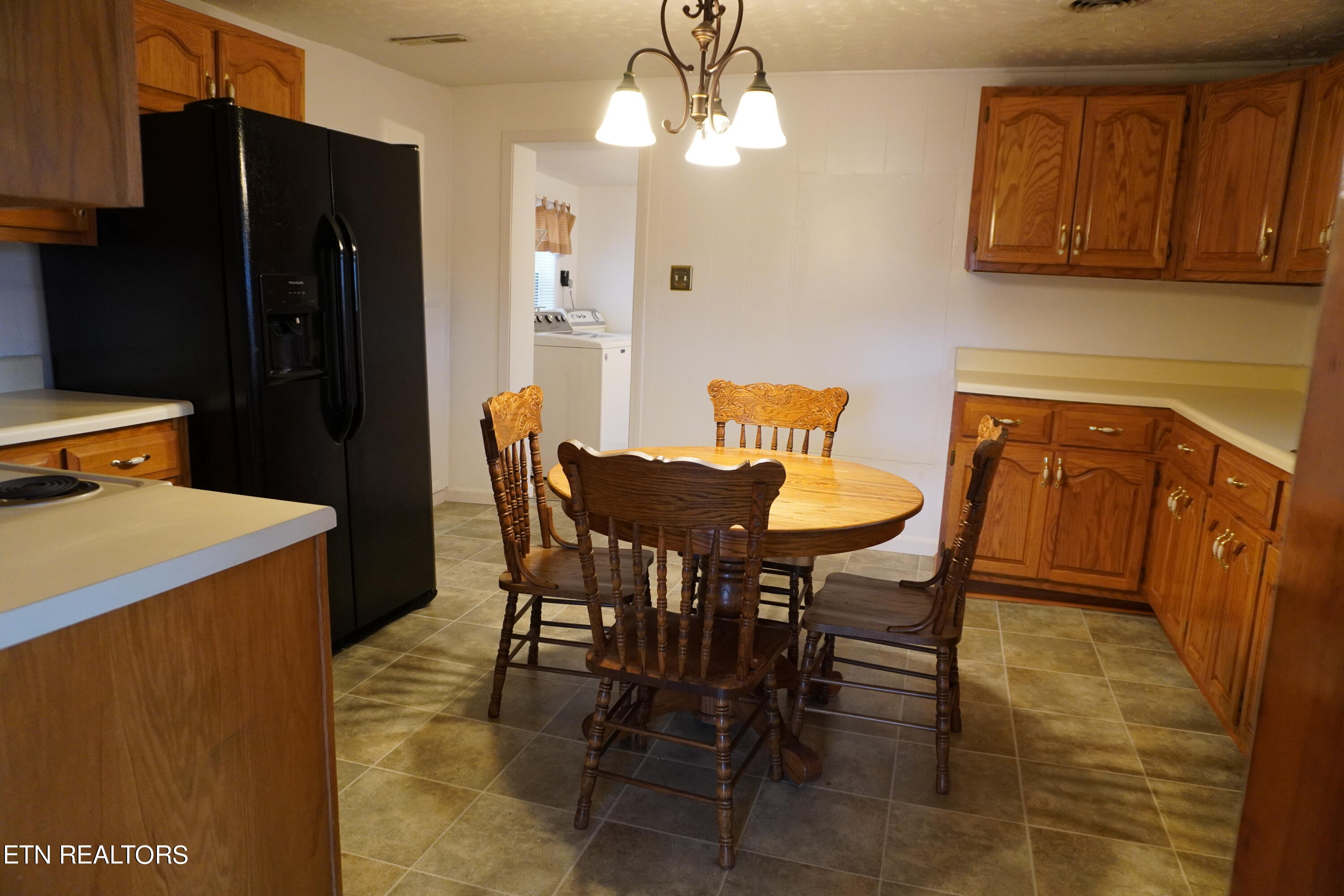 212 Hardin Road Kodak, TN 37764 - Photo 16 of 22 DSC09847
