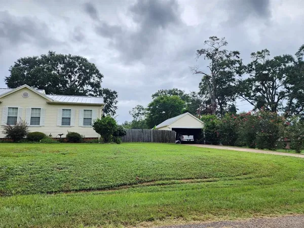 $135,000 | 202 Pine Street, Logansport, LA 71049