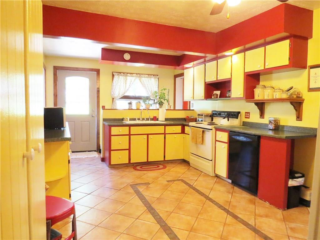 30 Old Plank Road Butler, PA 16001 - Photo 3 of 25 Gallery Image 3