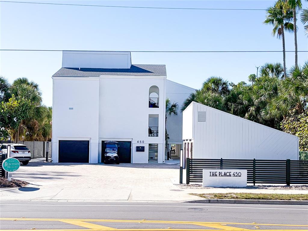 450 Beach Road, Unit 4 Sarasota, FL 34242 - Photo 2 of 64 a view of a terrace