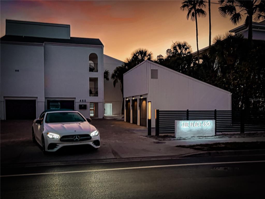 450 Beach Road, Unit 4 Sarasota, FL 34242 - Photo 3 of 64 a car parked in front of a house