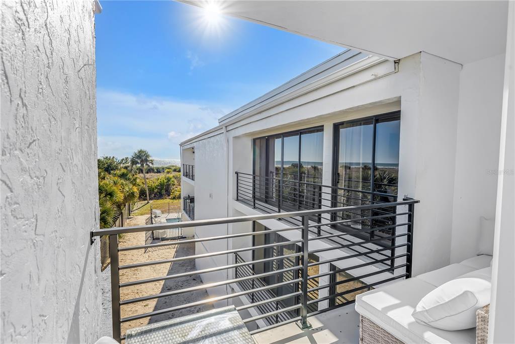 450 Beach Road, Unit 4 Sarasota, FL 34242 - Photo 42 of 64