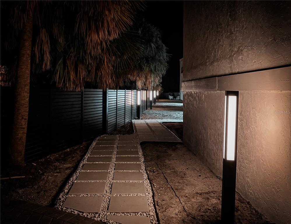 450 Beach Road, Unit 4 Sarasota, FL 34242 - Photo 62 of 64