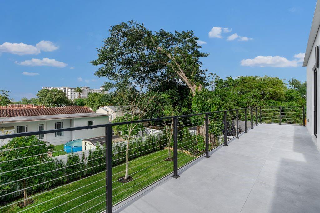2265 Southwest 4th Street Miami, FL 33135 - Photo 24 of 37