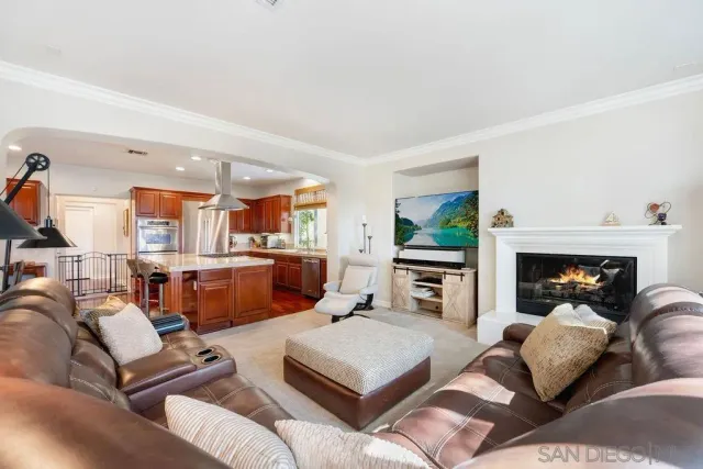 $2,499,999 | 13732 Rosecroft Way, San Diego, CA 92130