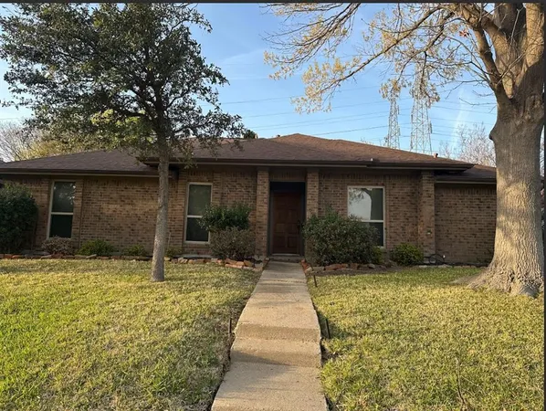 $365,000 | 2517 Lawnview Drive, Carrollton, TX 75006