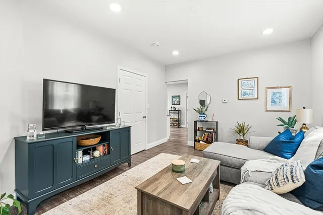 $2,450 | 29 Harvard Street, Unit 1, Winchester, MA 01890