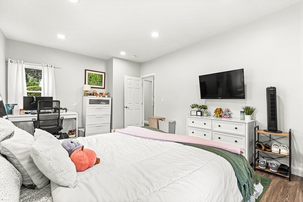 29 Harvard Street, Unit 1 Winchester, MA 01890 - Photo 9 of 25