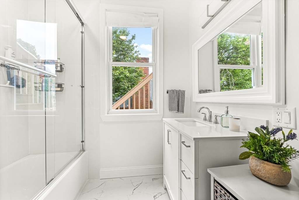 29 Harvard Street, Unit 1 Winchester, MA 01890 - Photo 10 of 25