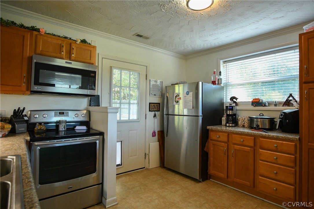 638 Enfield Road Aylett, VA 23009 - Photo 11 of 17 Gallery Image 11