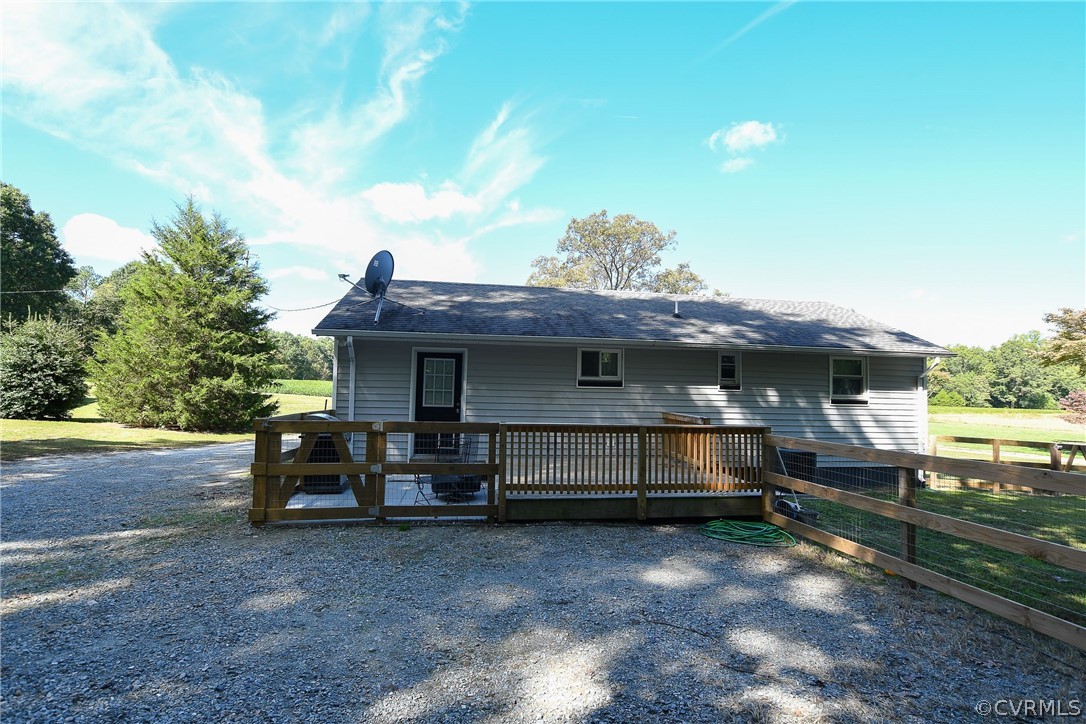638 Enfield Road Aylett, VA 23009 - Photo 3 of 17 Gallery Image 3