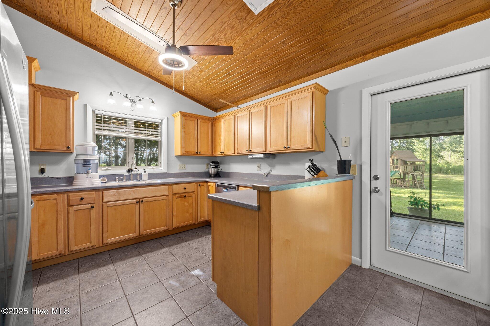 2554 Doc Loftin Road Ayden, NC 28513 - Photo 12 of 46 24-web-or-mls-IMG_6432