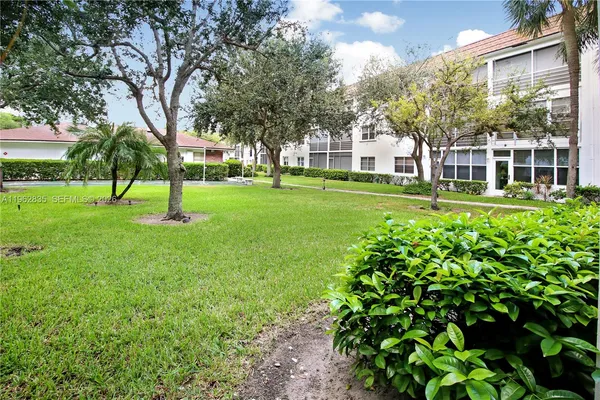 $249,900 | 1501 South Ocean Boulevard, Unit 129, Lauderdale-by-the-Sea, FL 33062