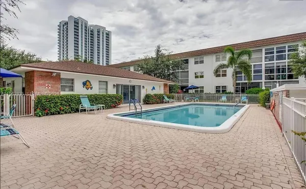 $249,900 | 1501 South Ocean Boulevard, Unit 129, Lauderdale-by-the-Sea, FL 33062