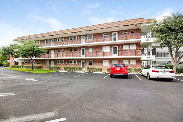 $249,900 | 1501 South Ocean Boulevard, Unit 129, Lauderdale-by-the-Sea, FL 33062