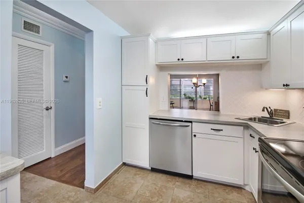 $249,900 | 1501 South Ocean Boulevard, Unit 129, Lauderdale-by-the-Sea, FL 33062