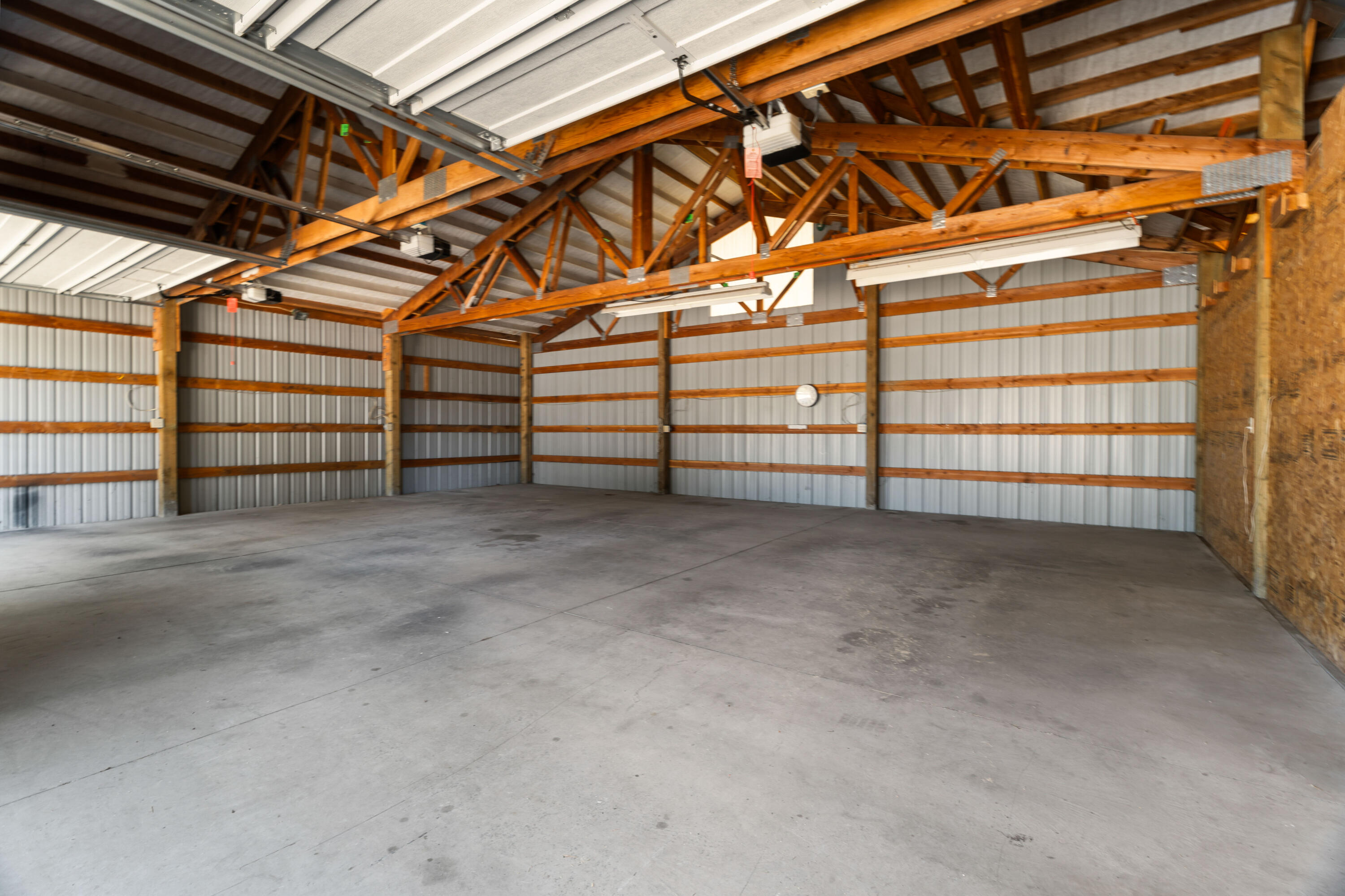 52550 Day Road La Pine, OR 97739 - Photo 38 of 59 36-Shop